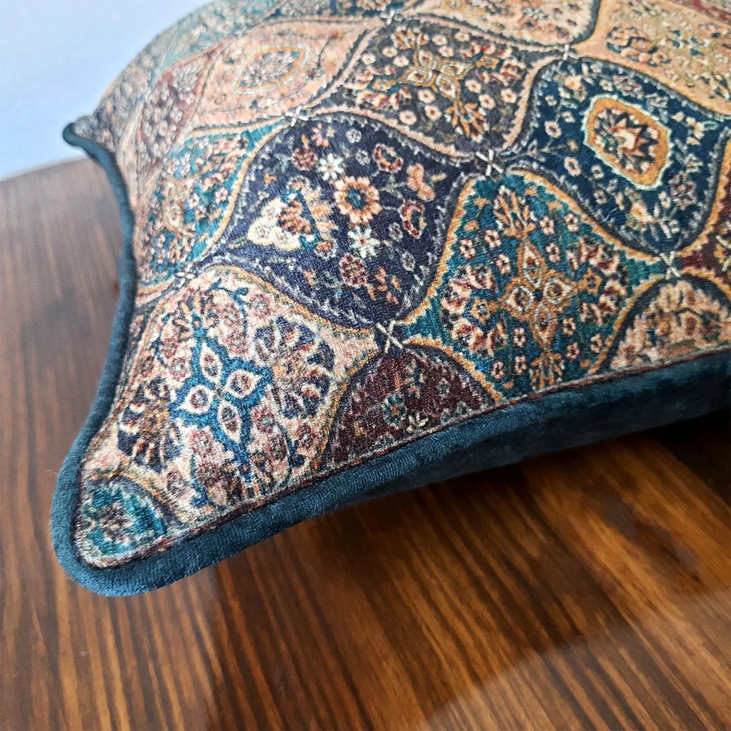 Cushion Cover with Filler – Beautiful Persian Design – 40cm x 40cm – Set of 2